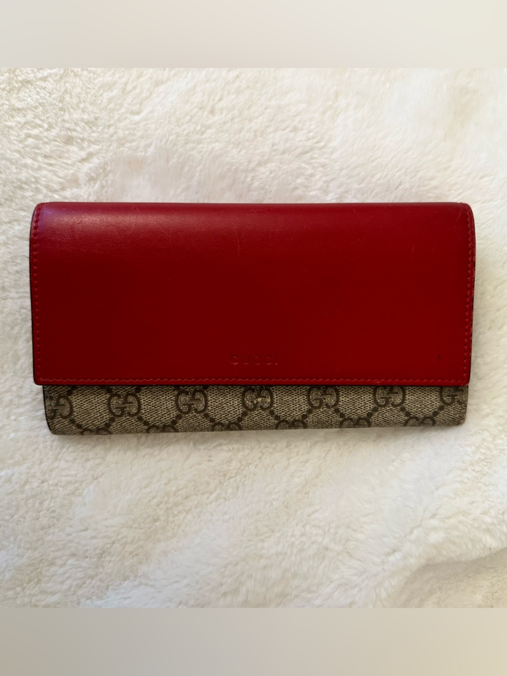 Gucci GG Supreme Canvas Wallet with Pink and Red color way